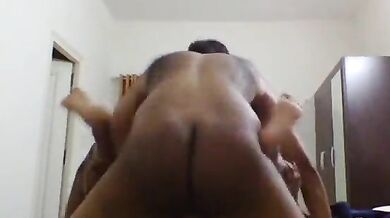 Hot kamwali aunty khush kar diya