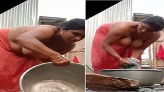 Neighbor bhabhi bathing hanging big boobs show